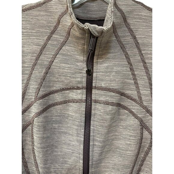 Lululemon Define Jacket Size 10 Wee Space Frosted Mulberry Black Currant Stripe - Picture 2 of 11